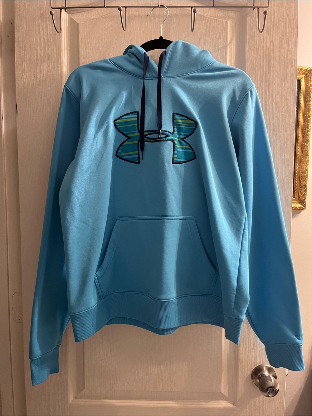Under Armour Men’s Sky Blue Pullover Hoodie with Logo Detail